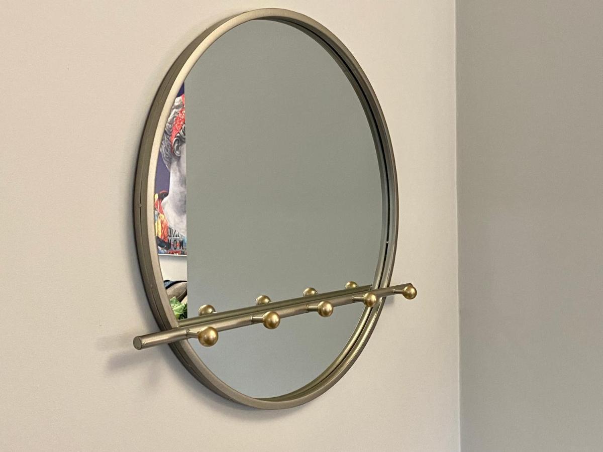 Beautiful Apartment - 5 Minute Walk To The Best Beach! - Great Location - Parking - Fast Wifi - Smart Tv - Newly Decorated - Sleeps Up To 4! Close To Bournemouth & Poole Town Centre 외부 사진