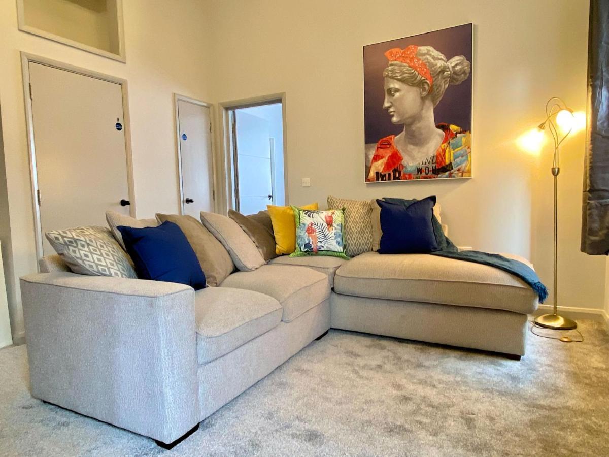 Beautiful Apartment - 5 Minute Walk To The Best Beach! - Great Location - Parking - Fast Wifi - Smart Tv - Newly Decorated - Sleeps Up To 4! Close To Bournemouth & Poole Town Centre 외부 사진