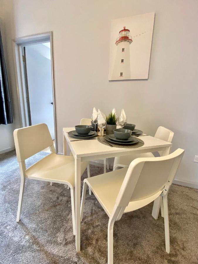 Beautiful Apartment - 5 Minute Walk To The Best Beach! - Great Location - Parking - Fast Wifi - Smart Tv - Newly Decorated - Sleeps Up To 4! Close To Bournemouth & Poole Town Centre 외부 사진